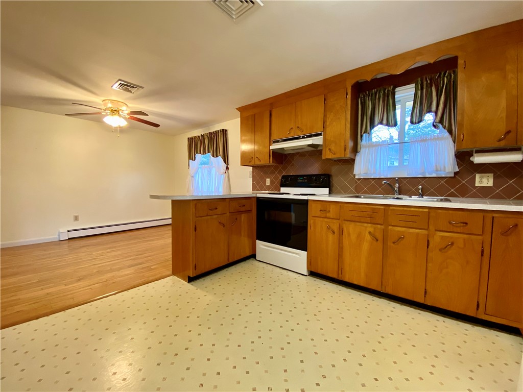 29 Ruth Street Woonsocket, RI 02895 - Photo 13 of 30