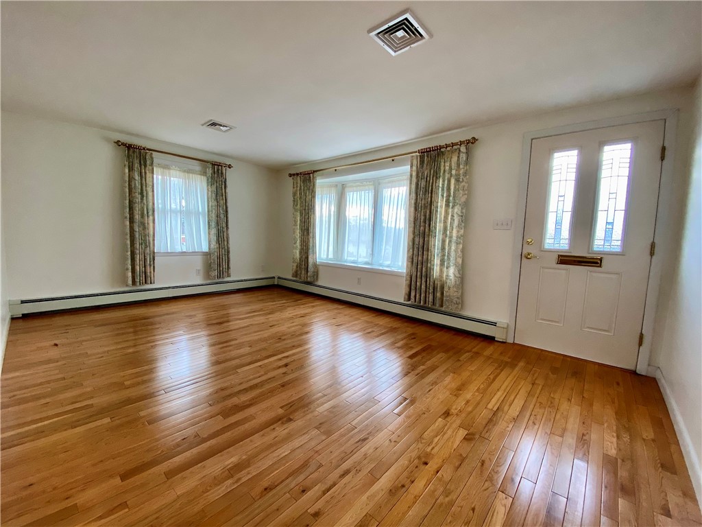 29 Ruth Street Woonsocket, RI 02895 - Photo 7 of 30