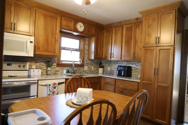 $155,000 | 762 9th Street, Dawson, MN 56232