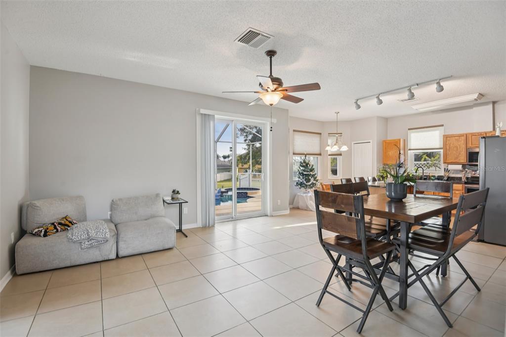 1701 Open Field Loop Brandon, FL 33510 - Photo 6 of 36