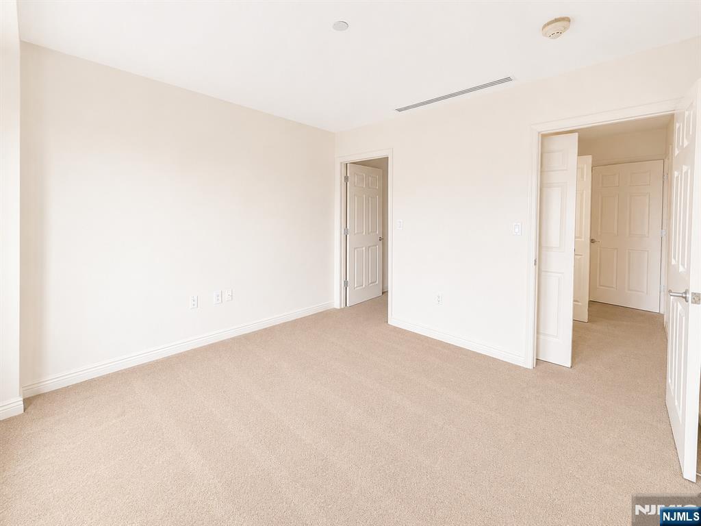 1-orient W Orient Way, Unit 305 Rutherford, NJ 07070 - Photo 23 of 48