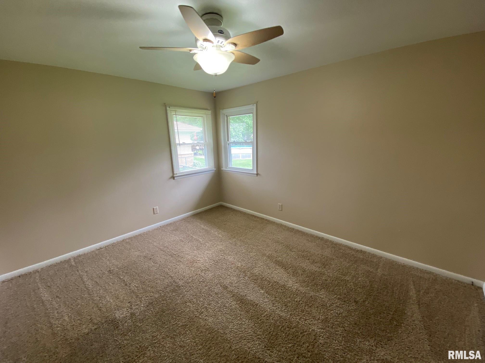 1905 Sheridan Road Pekin, IL 61554 - Photo 14 of 23 Gallery Image 14