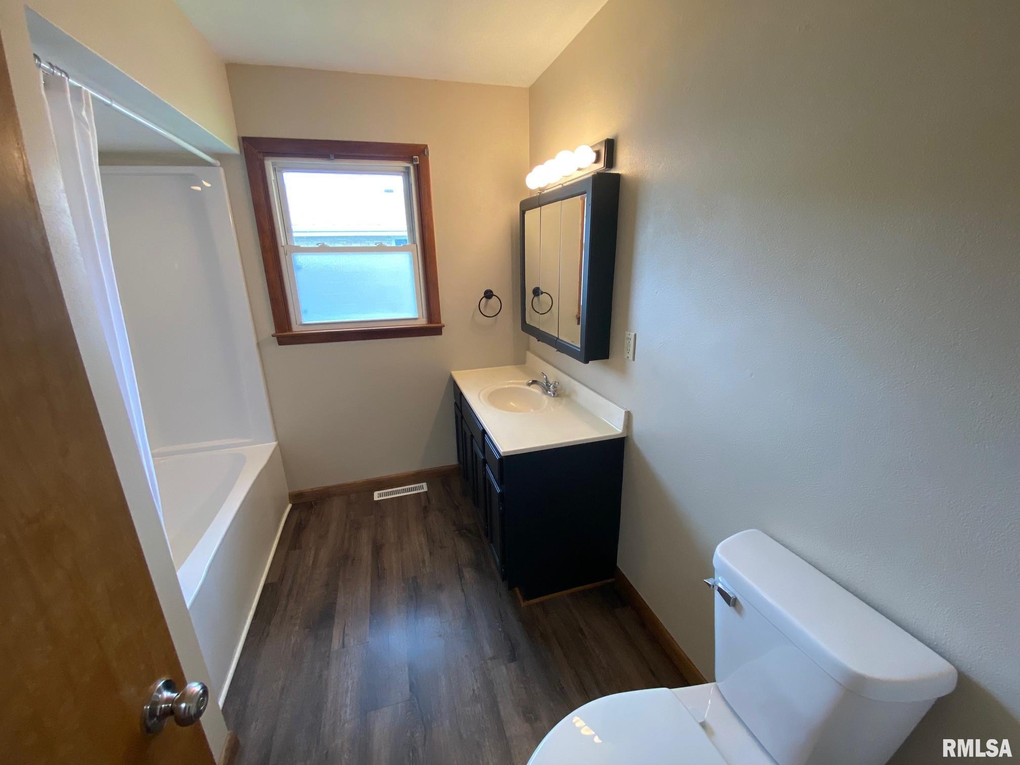1905 Sheridan Road Pekin, IL 61554 - Photo 17 of 23 Gallery Image 17