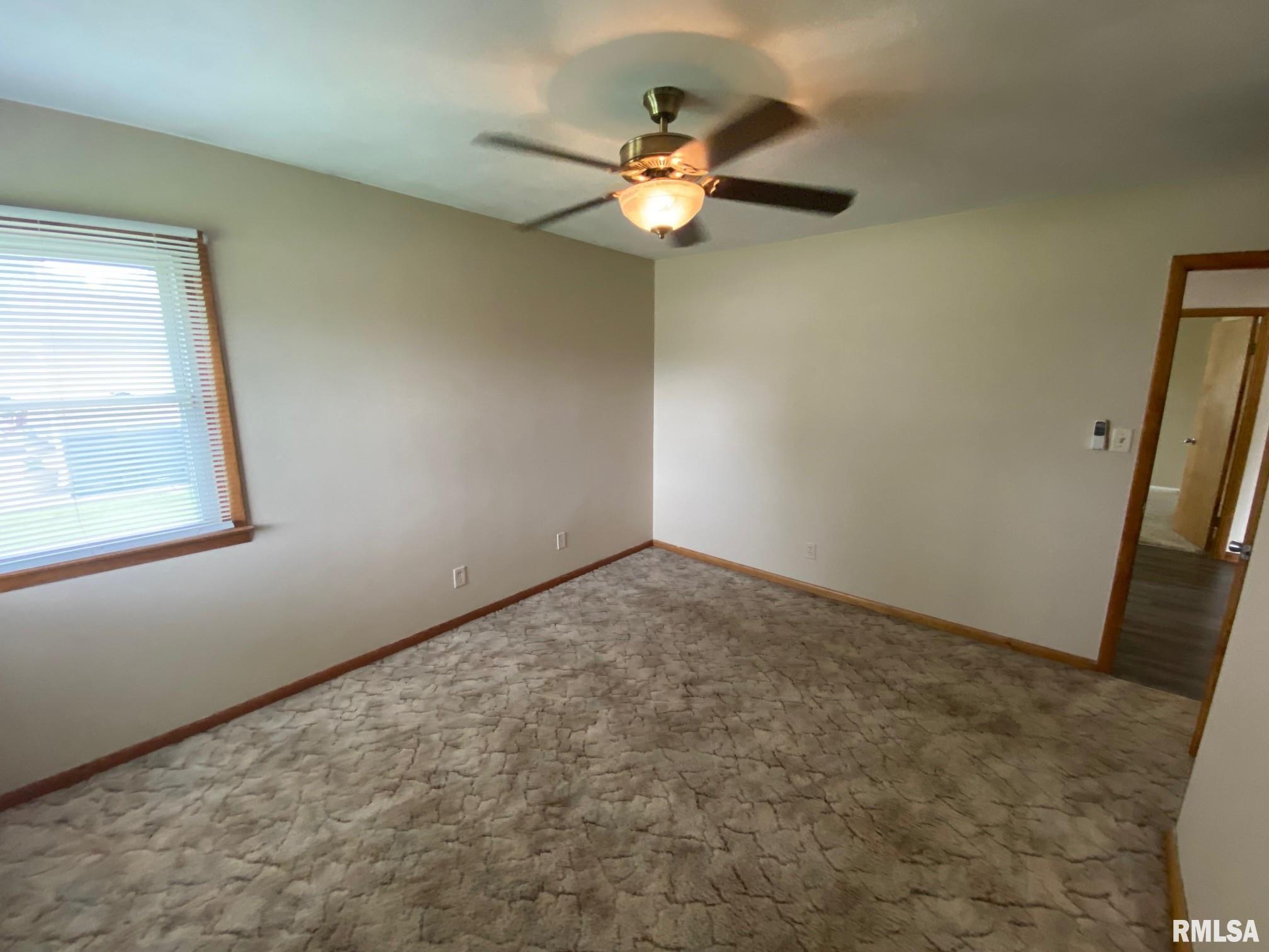 1905 Sheridan Road Pekin, IL 61554 - Photo 19 of 23 Gallery Image 19
