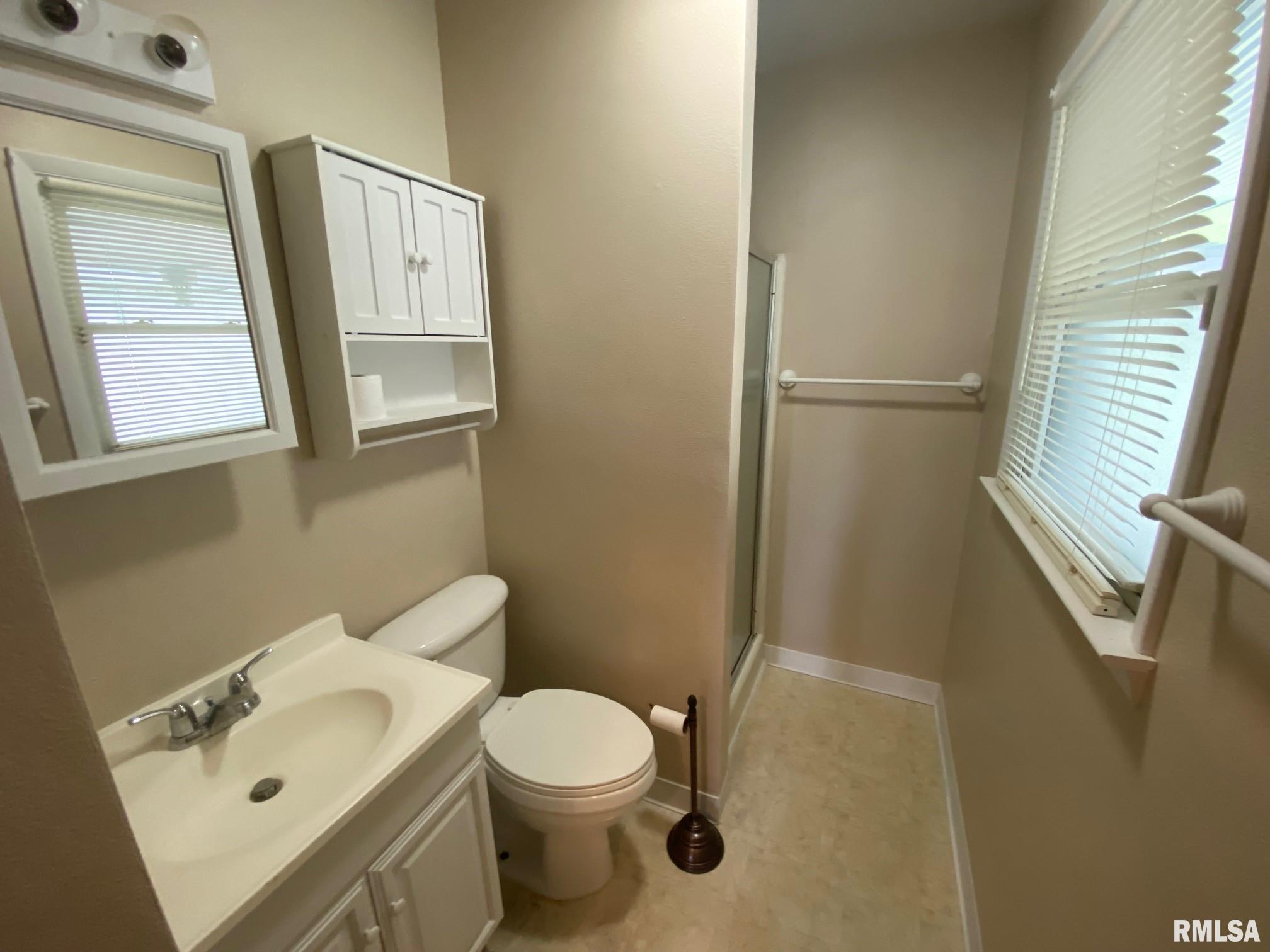 1905 Sheridan Road Pekin, IL 61554 - Photo 8 of 23 Gallery Image 8