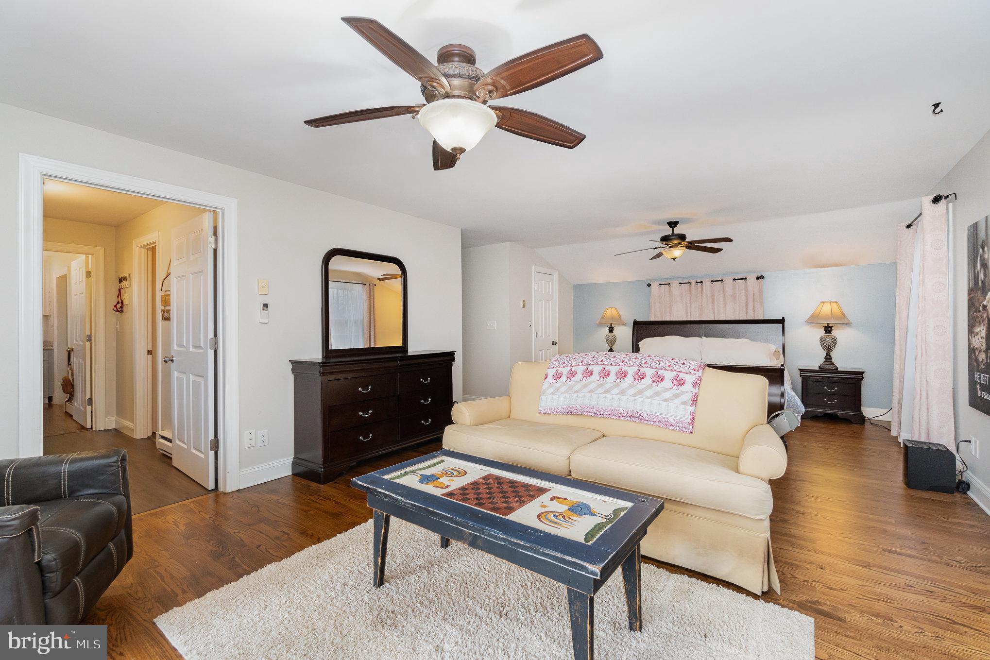 35 North Tannery Road Westminster, MD 21157 - Photo 15 of 47 a living room with furniture