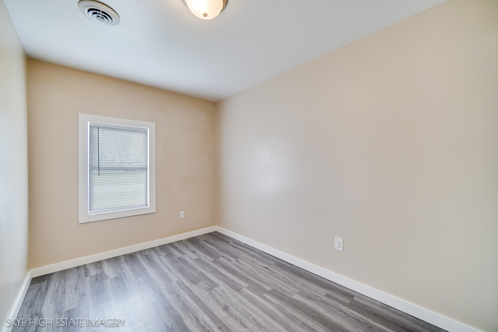 608 Fox Street Joliet, IL 60432 - Photo 5 of 11