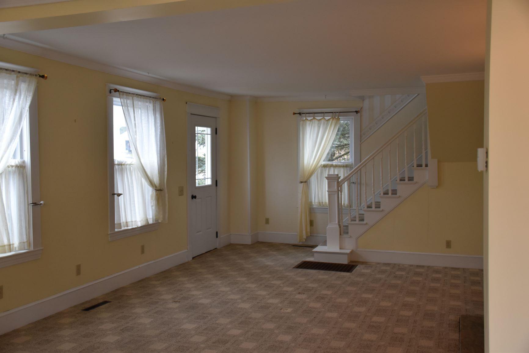 17 Albion Road South China, ME 04358 - Photo 15 of 36 Living Room