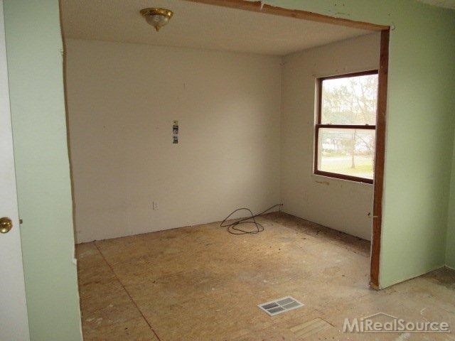 7411 East Coldwater Road Davison, MI 48423 - Photo 16 of 20