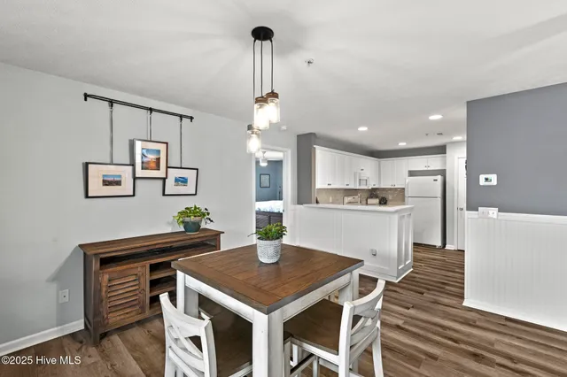 $314,900 | 625 Spencer-Farlow Drive, Unit 20, Carolina Beach, NC 28428