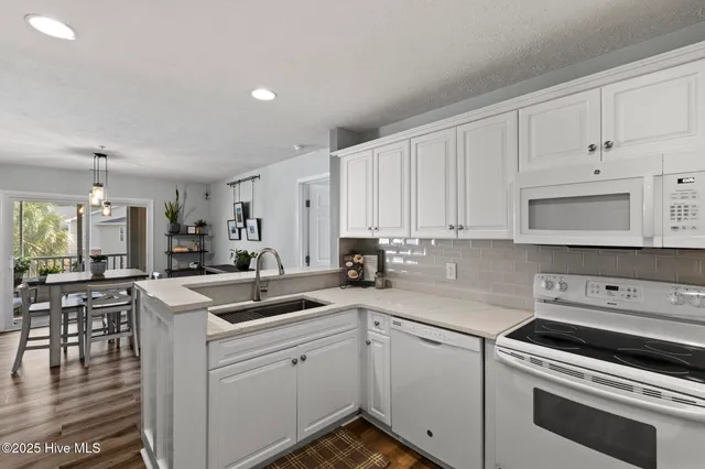 $314,900 | 625 Spencer-Farlow Drive, Unit 20, Carolina Beach, NC 28428