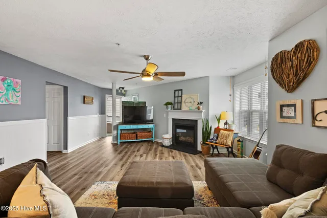 $314,900 | 625 Spencer-Farlow Drive, Unit 20, Carolina Beach, NC 28428