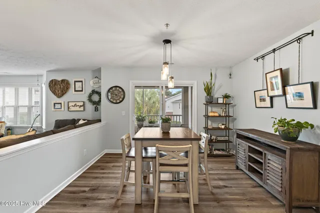 $314,900 | 625 Spencer-Farlow Drive, Unit 20, Carolina Beach, NC 28428