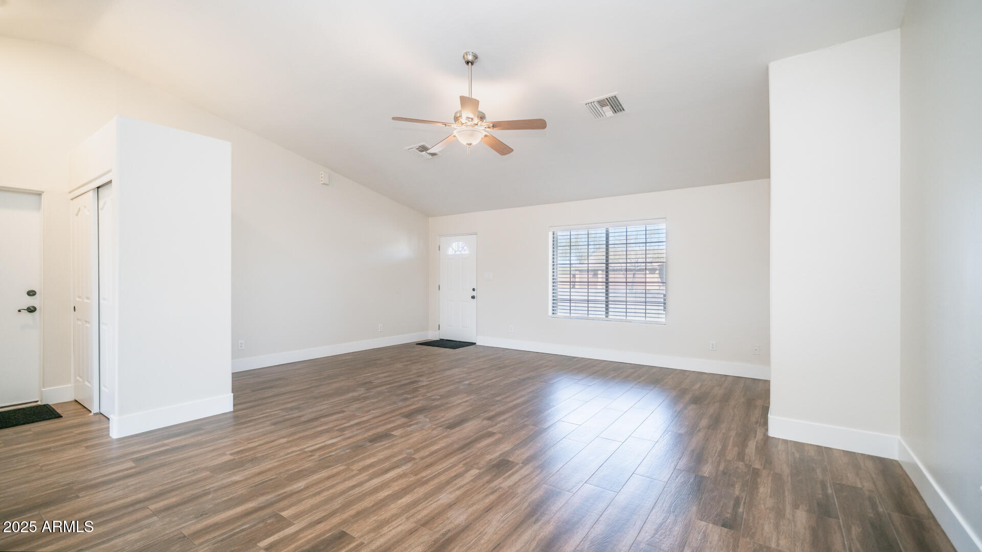 2533 West Tanya Road Phoenix, AZ 85086 - Photo 10 of 42 2533 W Tanya Rd-7