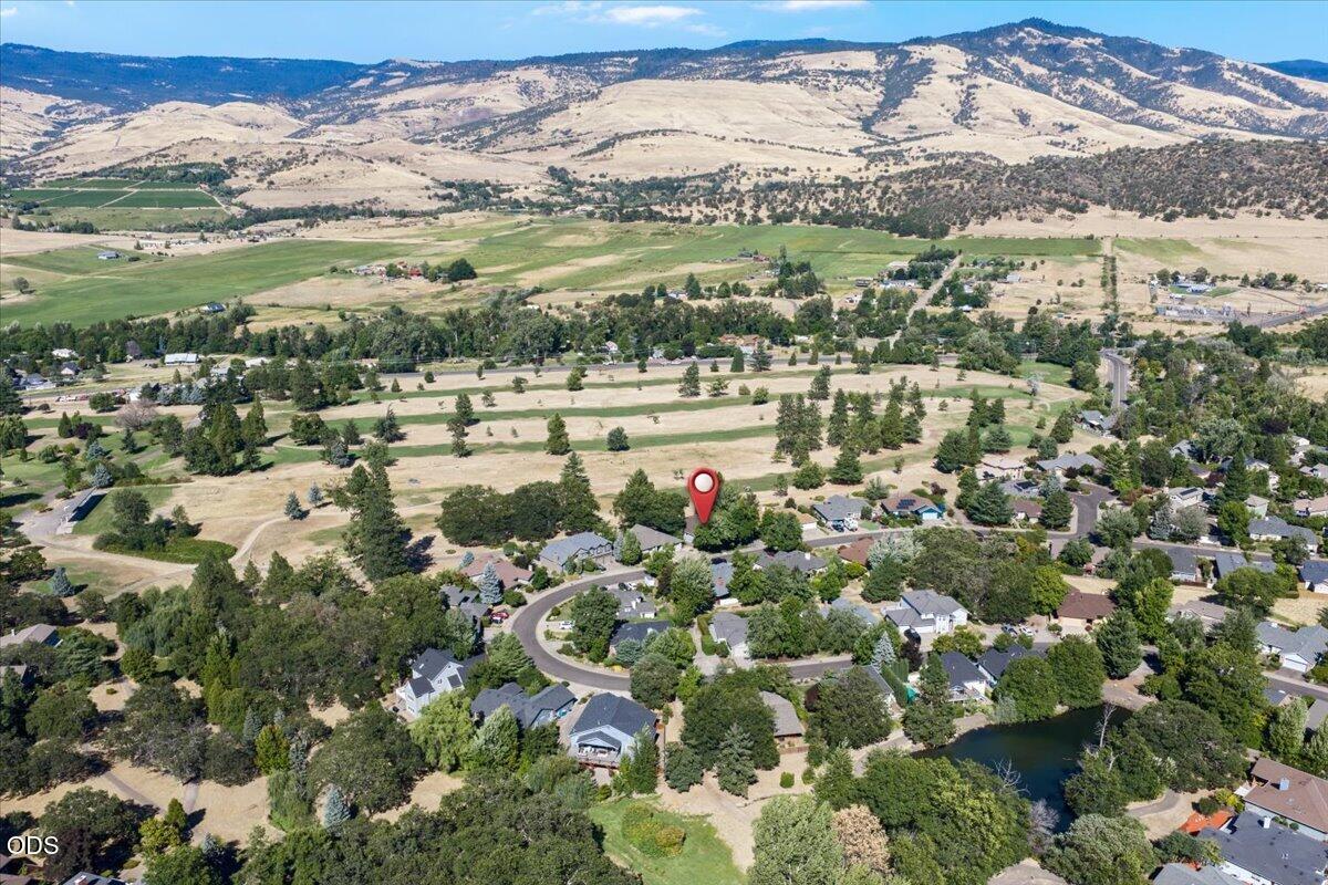900 Cypress Point Loop Ashland, OR 97520 - Photo 29 of 30