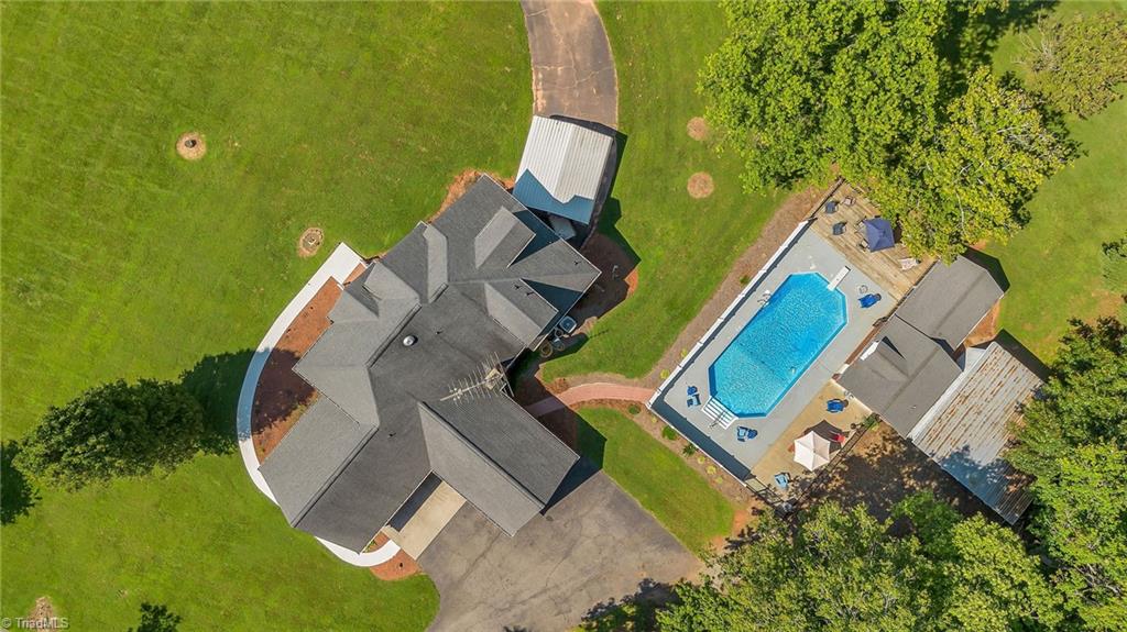 2027 Boiling Springs Road Purlear, NC 28665 - Photo 9 of 48