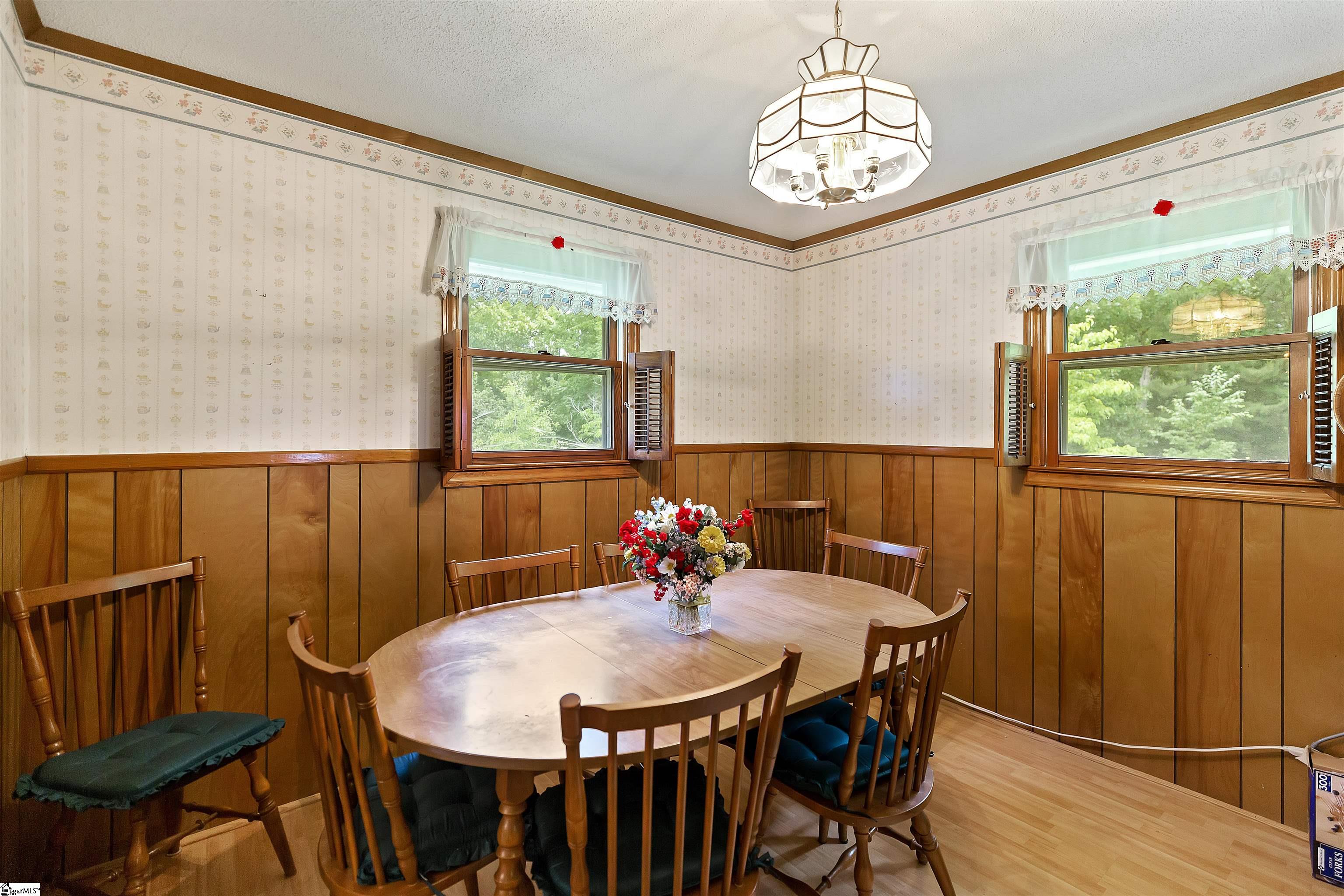 1406 East Calhoun Road Belton, SC 29627 - Photo 8 of 36