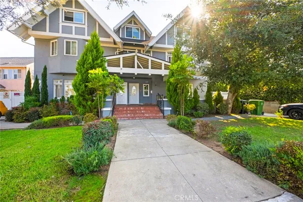 $1,900,000 | 4440 Victoria Park Drive, Los Angeles, CA 90019