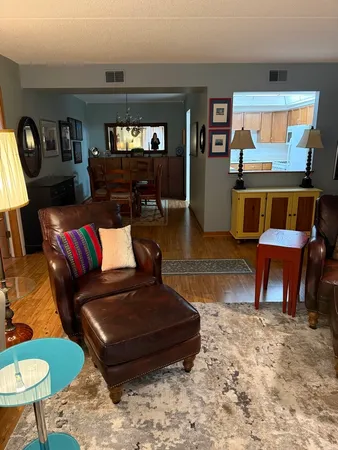 $289,900 | 1480 Jefferson Street, Unit 203, Des Plaines, IL 60016