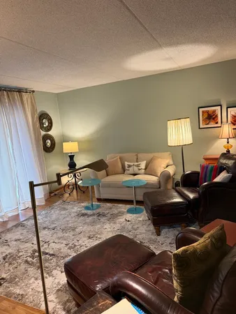 $289,900 | 1480 Jefferson Street, Unit 203, Des Plaines, IL 60016