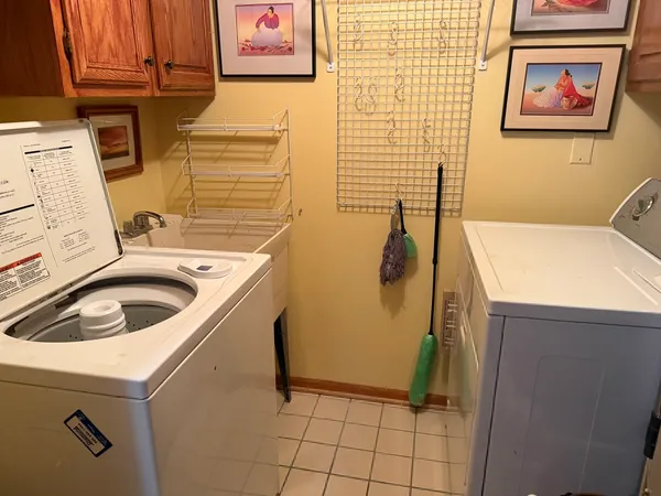 $289,900 | 1480 Jefferson Street, Unit 203, Des Plaines, IL 60016