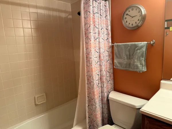 $289,900 | 1480 Jefferson Street, Unit 203, Des Plaines, IL 60016