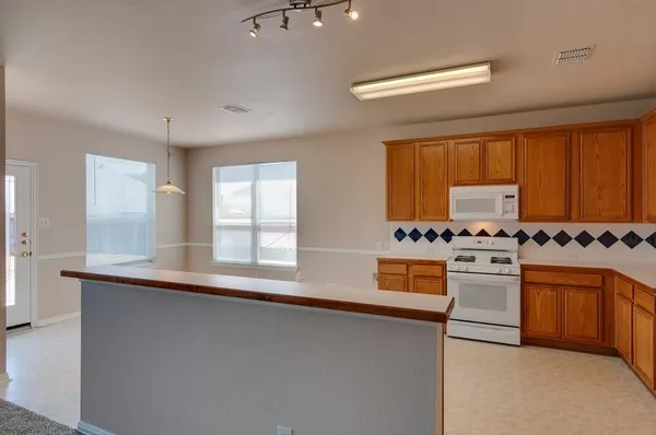$2,500 | 5205 Rush Creek Court, Fort Worth, TX 76244
