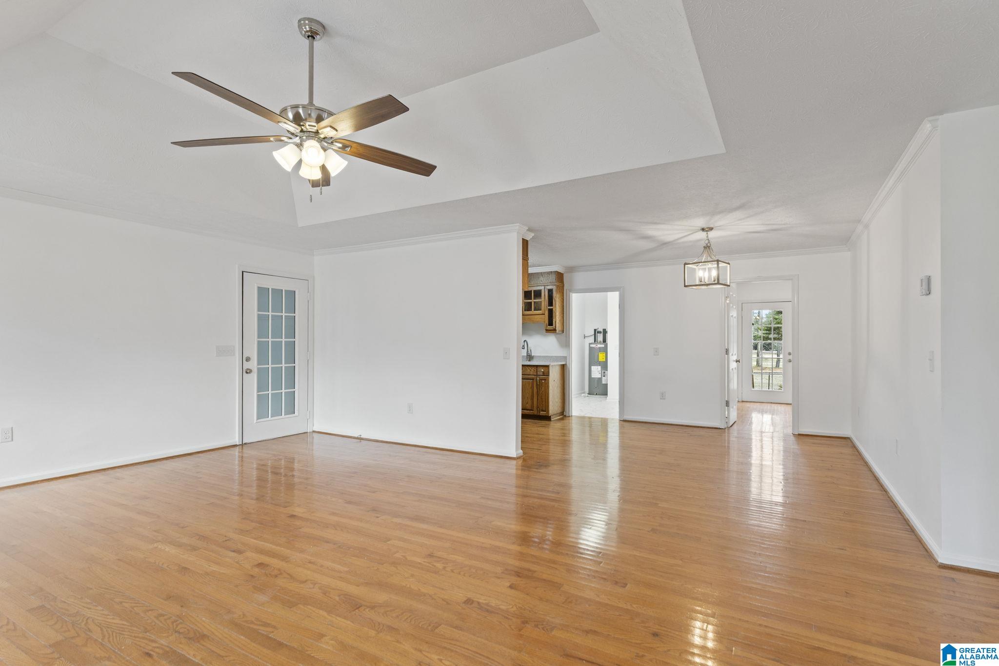 615 Maple Street Clanton, AL 35045 - Photo 4 of 47