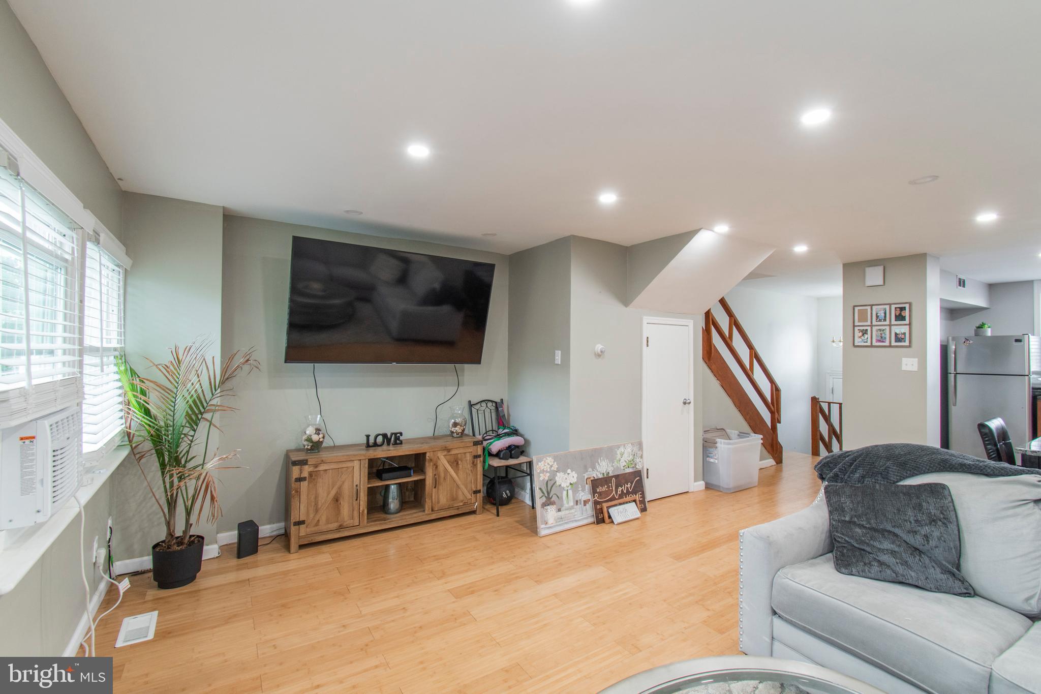 3157 Birch Road Philadelphia, PA 19154 - Photo 4 of 17