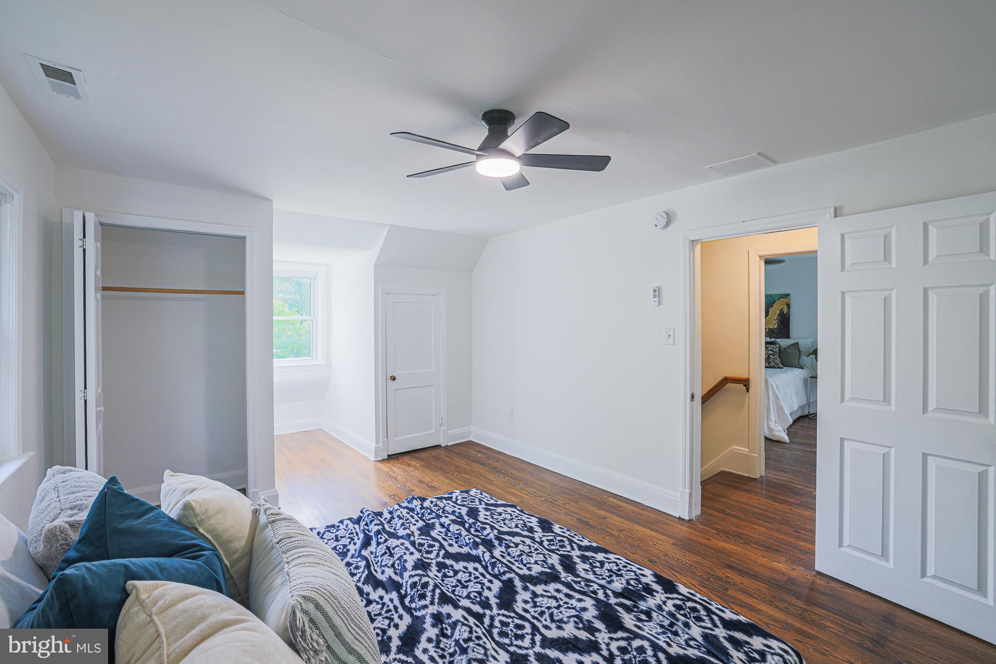 410 Kingston Road Baltimore, MD 21229 - Photo 33 of 56 3rd bedroom - great closets and ceiling fan