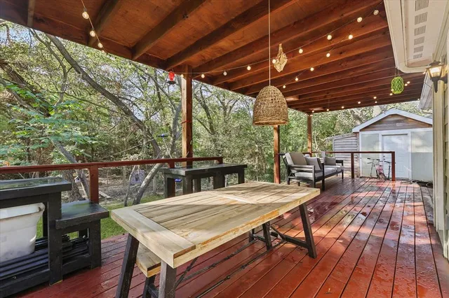 $2,200 | 1185 East Jefferson Street, Van Alstyne, TX 75495