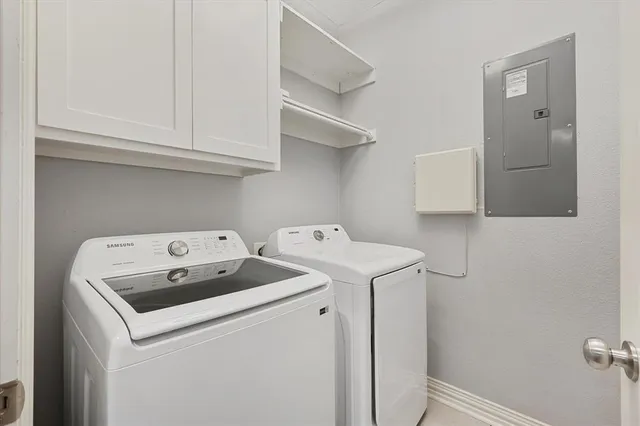 $2,200 | 1185 East Jefferson Street, Van Alstyne, TX 75495