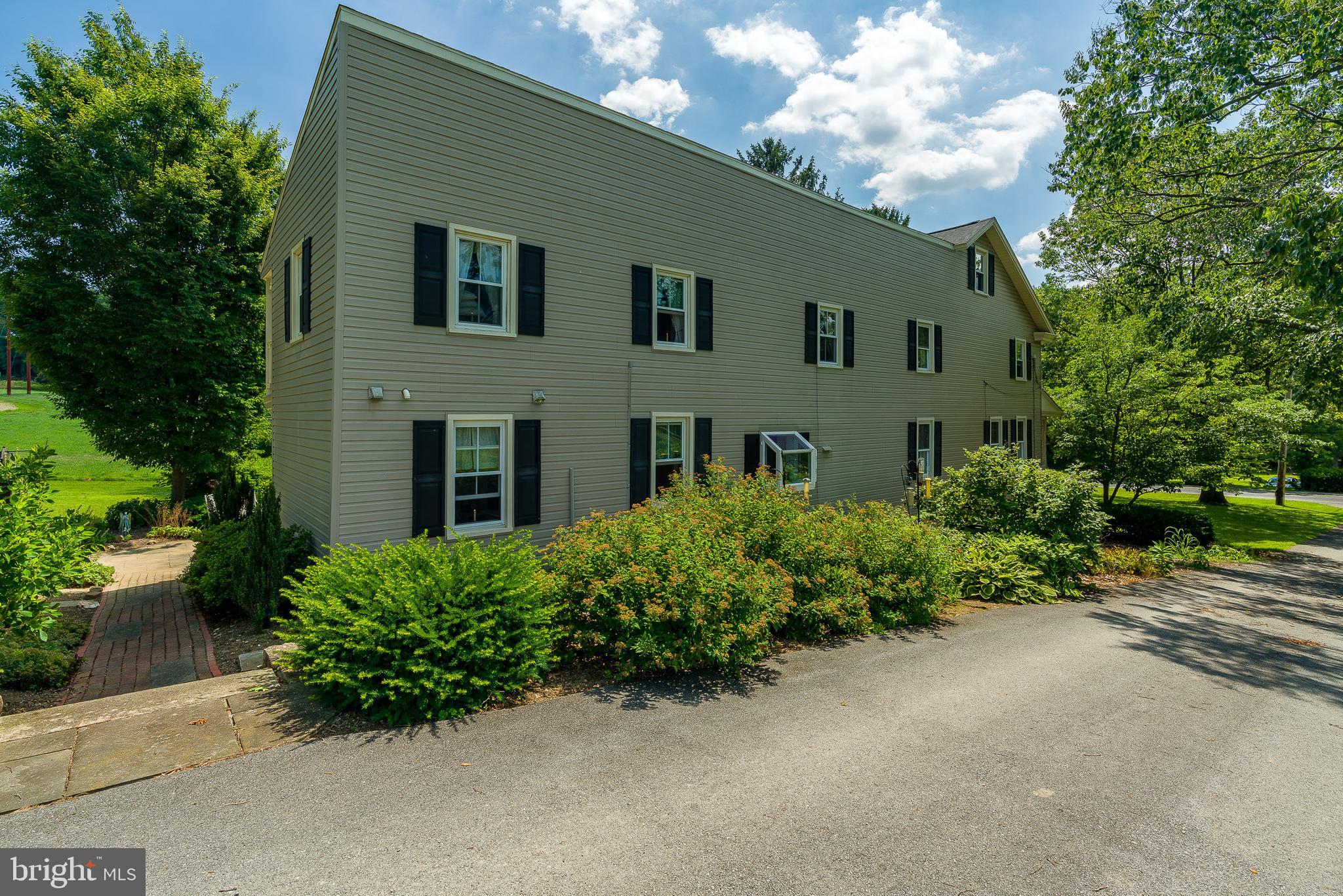 555 Kinderhook Road Columbia, PA 17512 - Photo 5 of 82 Gallery Image 5