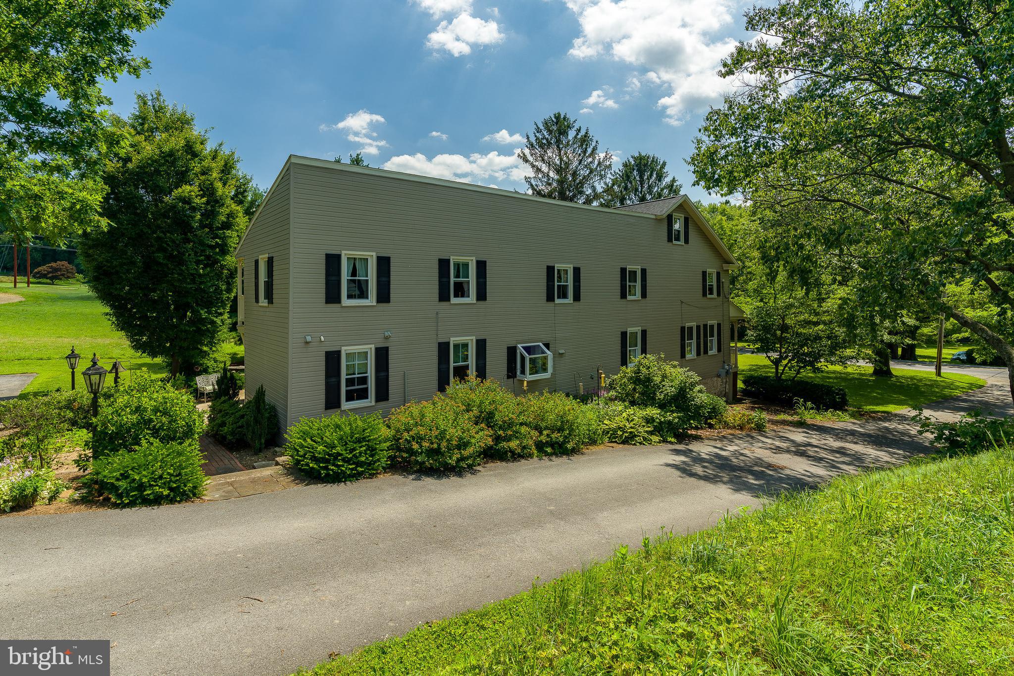 555 Kinderhook Road Columbia, PA 17512 - Photo 6 of 82 Gallery Image 6