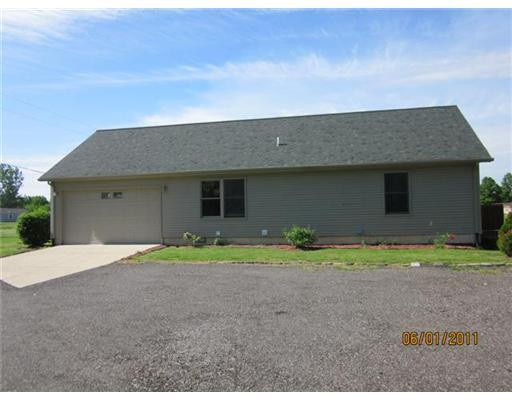 11163 Tuttle Hill Road Milan, MI 48160 - Photo 3 of 10 Photo 3