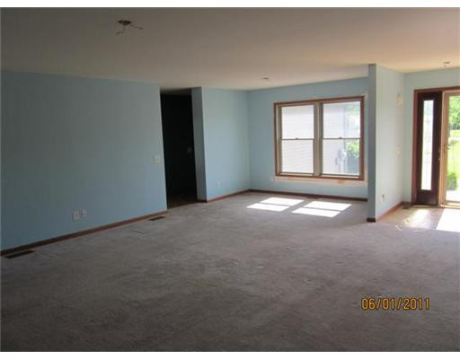 11163 Tuttle Hill Road Milan, MI 48160 - Photo 4 of 10 Photo 4