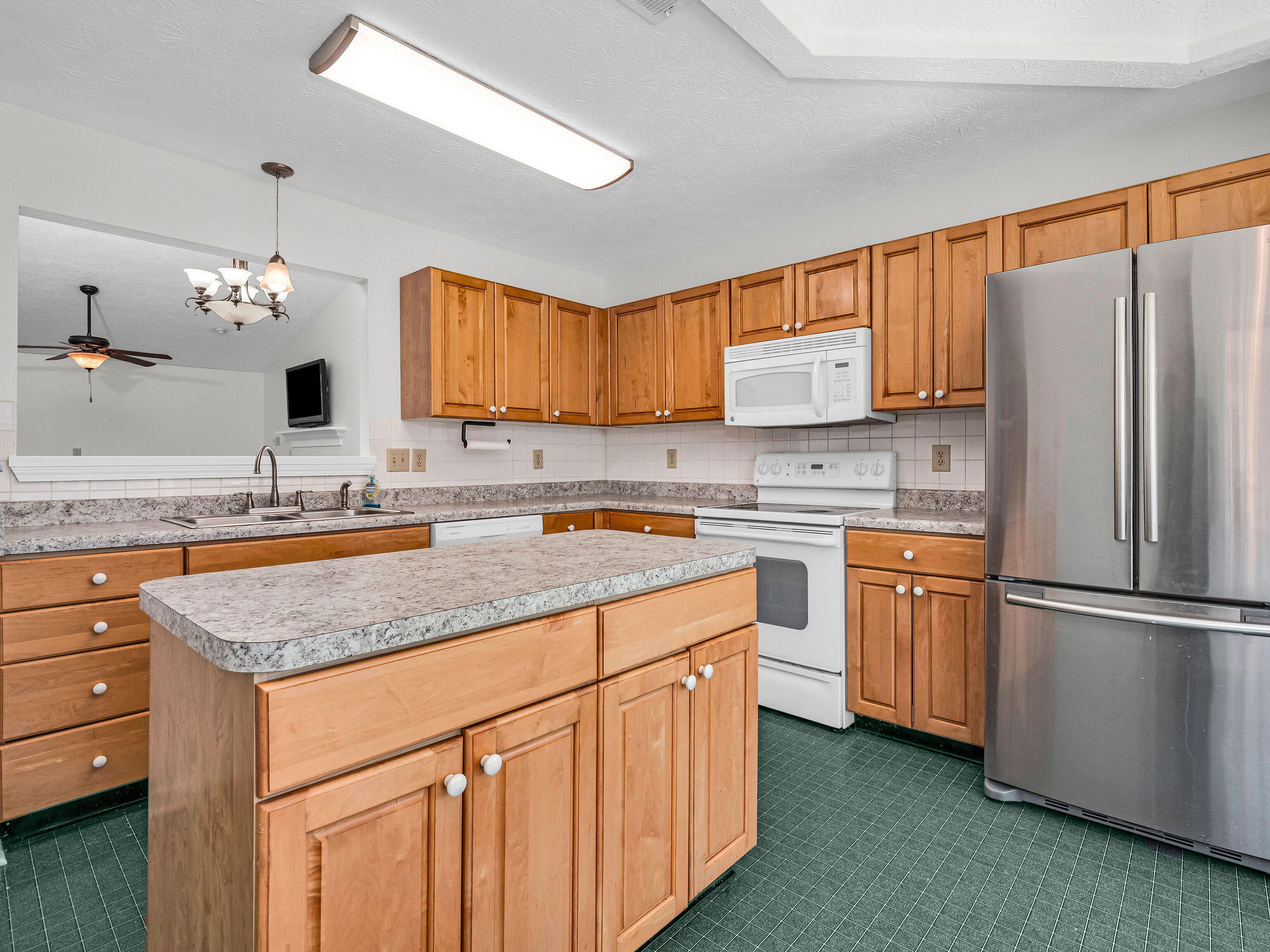 6340 Decatur Commons Indianapolis, IN 46221 - Photo 3 of 29