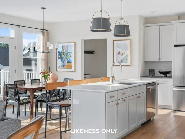 $1,282,000 | 196 Mabel Way, South Burlington, VT 05403