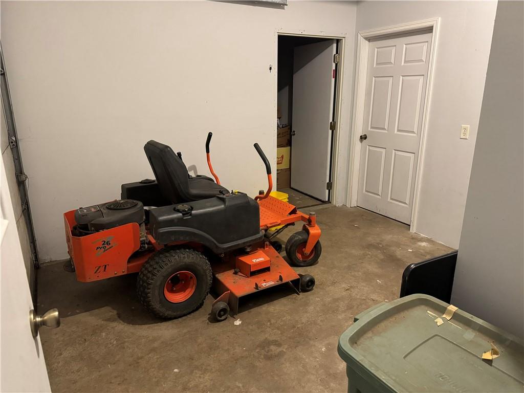 526 East River Road Edinburg, PA 16116 - Photo 31 of 39 a room with furniture and wooden floor