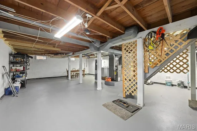 $179,900 | 309 West Highway 50, O'Fallon, IL 62269