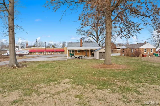 $179,900 | 309 West Highway 50, O'Fallon, IL 62269