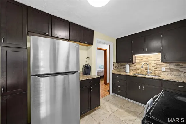 $179,900 | 309 West Highway 50, O'Fallon, IL 62269