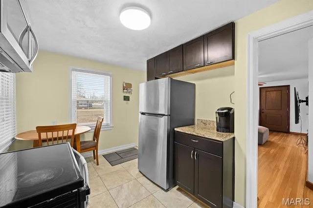 $179,900 | 309 West Highway 50, O'Fallon, IL 62269