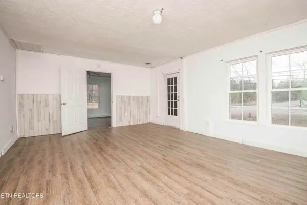 $225,000 | 843 Asheville Highway, Strawberry Plains, TN 37871