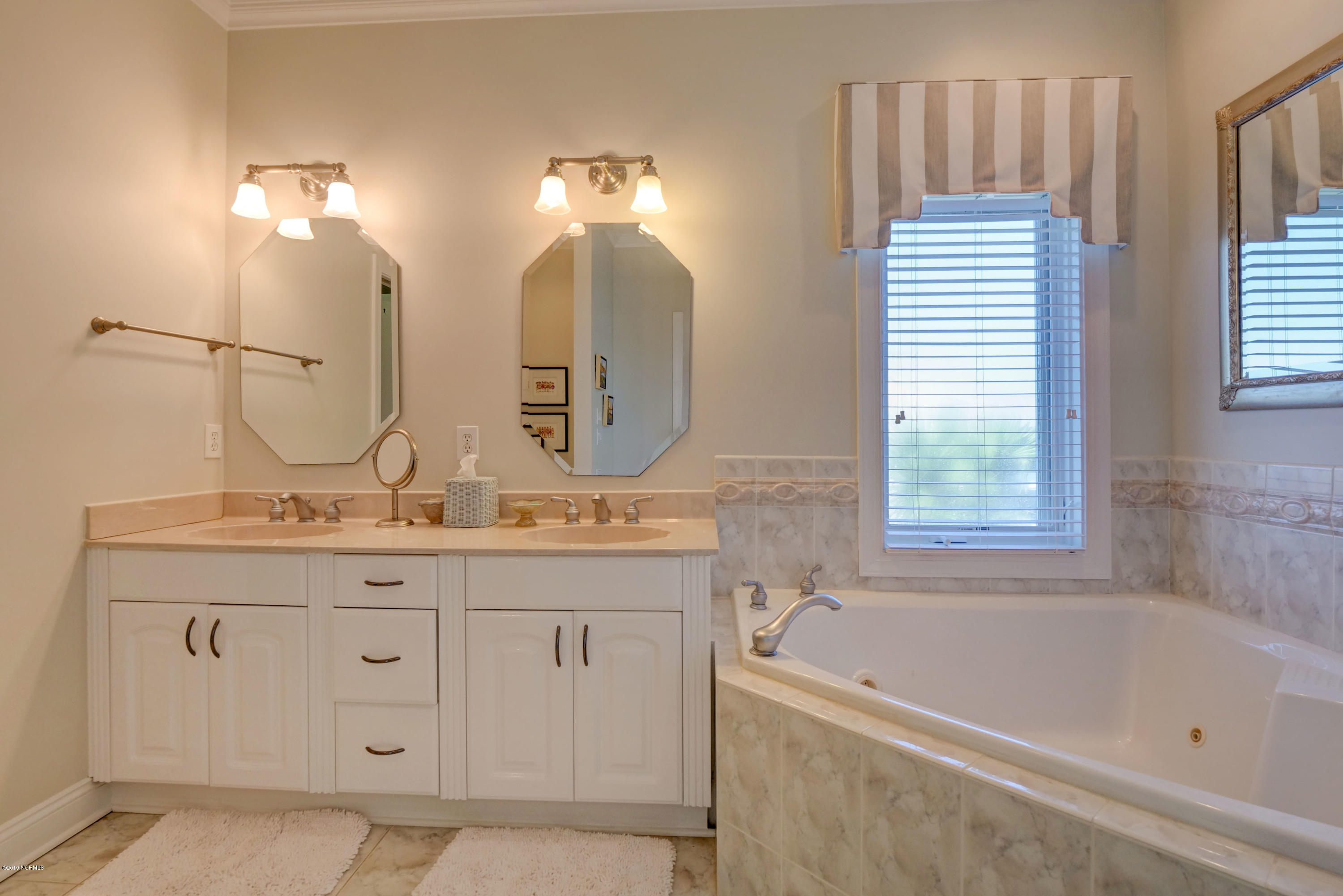 122 Beach Road South Wilmington, NC 28411 - Photo 11 of 45 010_p2988134_35_36_37_38_39_40