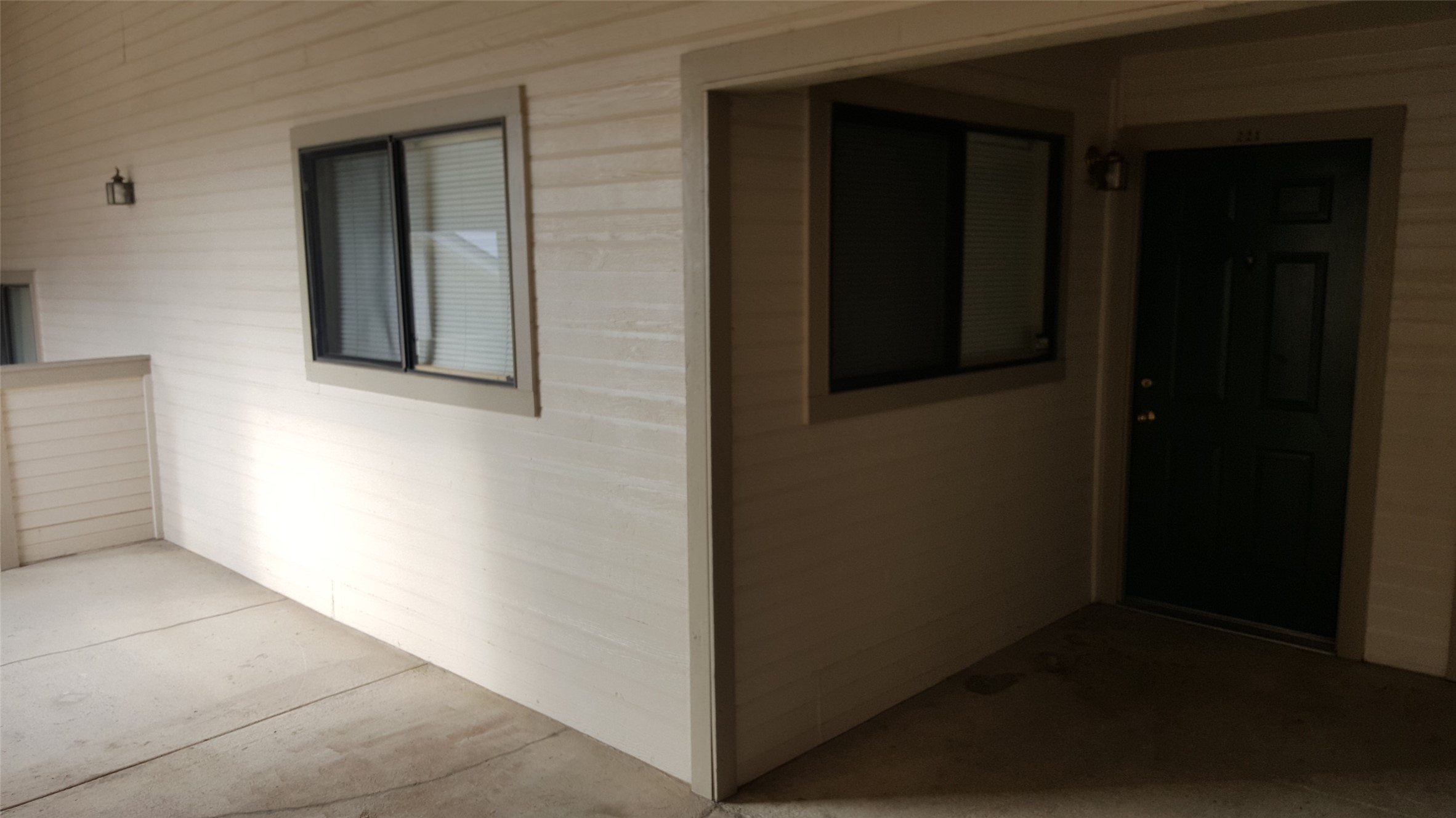 2500 Burleson Road, Unit 221 Austin, TX 78741 - Photo 17 of 18 Doorway to property