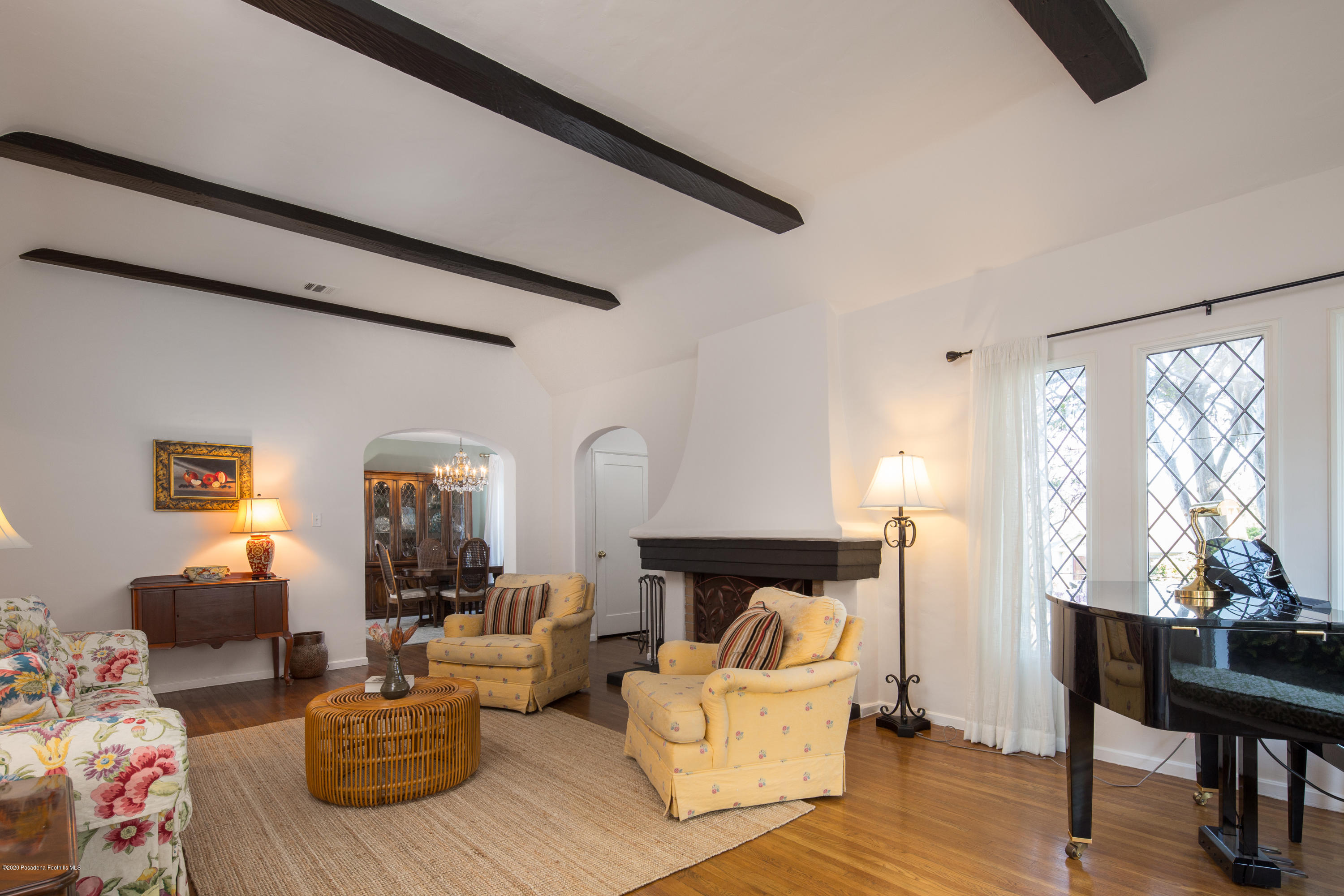 1735 La Paz Road Altadena, CA 91001 - Photo 4 of 59 1735 La Paz_367v1_mls