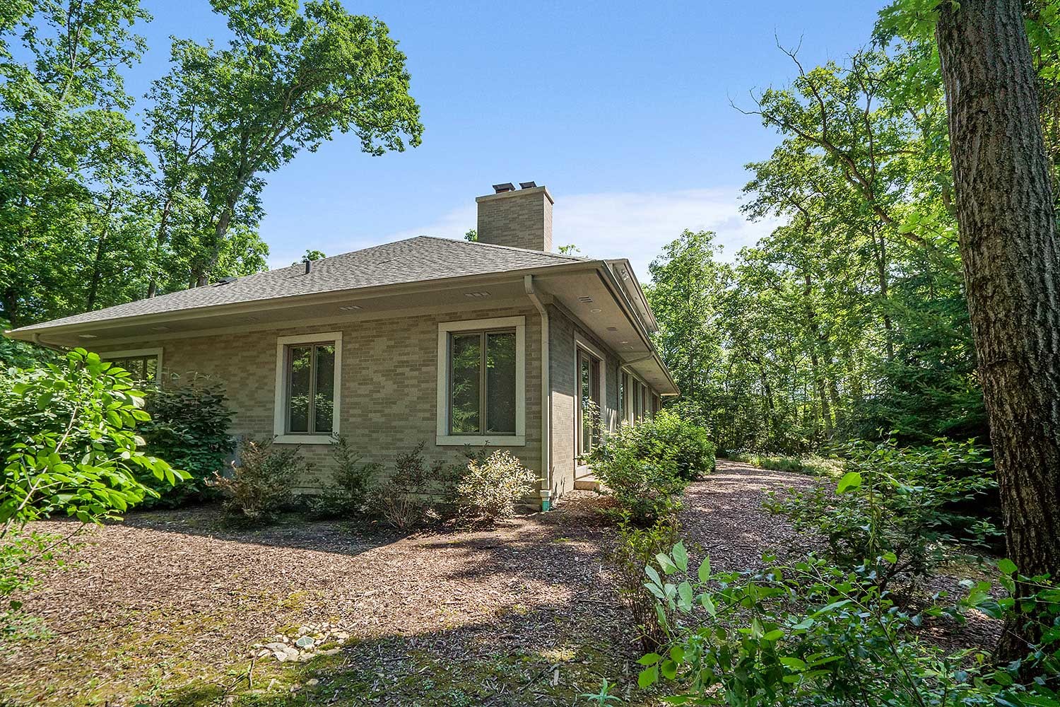 1340 Edgewood Lane Northbrook, IL 60062 - Photo 6 of 13