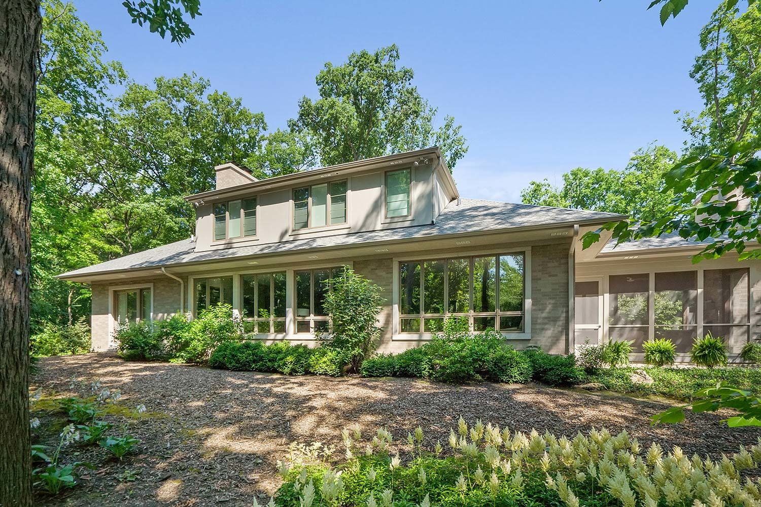 1340 Edgewood Lane Northbrook, IL 60062 - Photo 8 of 13