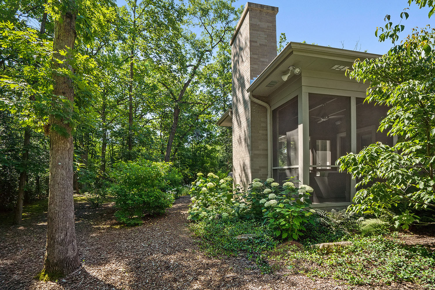 1340 Edgewood Lane Northbrook, IL 60062 - Photo 13 of 13